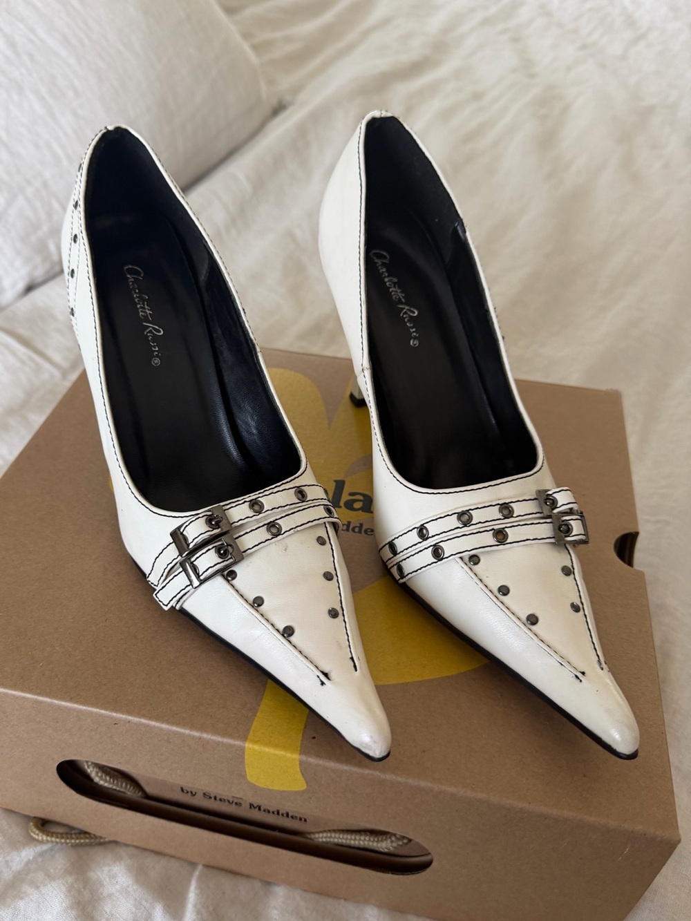 Vintage White Pointed Leather Pumps with Studded Straps